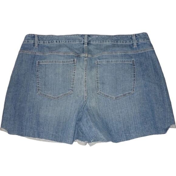 Lane Bryant Roll-Up Shorts Women's Plus Size 20 Hemmed Blue Denim Jean Short - Picture 1 of 8